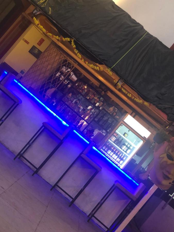 Big Daddy'S Inn Кандолим Екстериор снимка